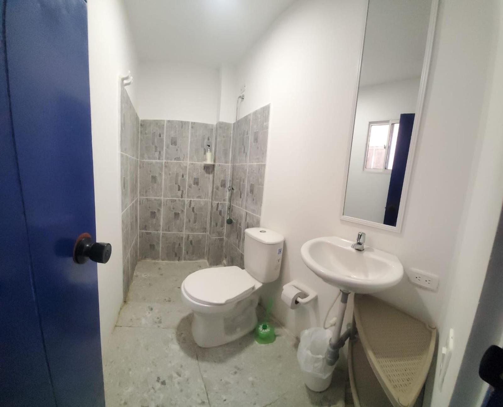 Hotelito La Aventura, Ac Private Wc Rooms Near The Old Town, No Tax Cartagena Exterior photo